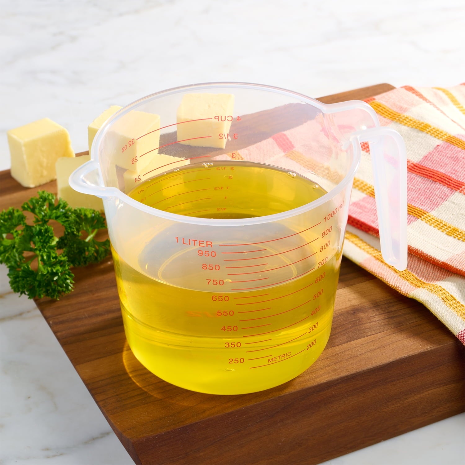 Mainstays 4 Cup PP Plastic Measuring Cup, 32 oz, Clear - Image 4