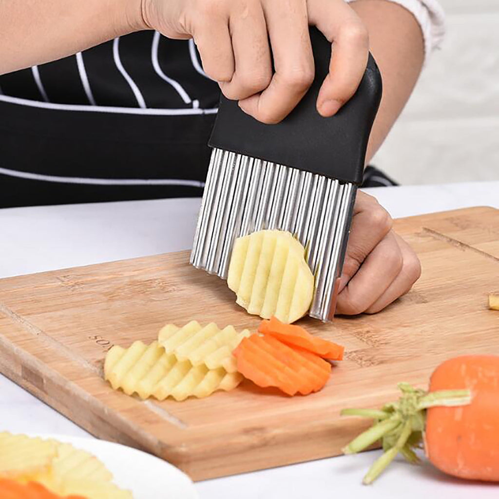 Potato Slicing Knife with Wavy Blade, Stainless Steel Curly Fry Cutter for Potatoes Vegetables Carrots, Manual Handhe... - Image 5
