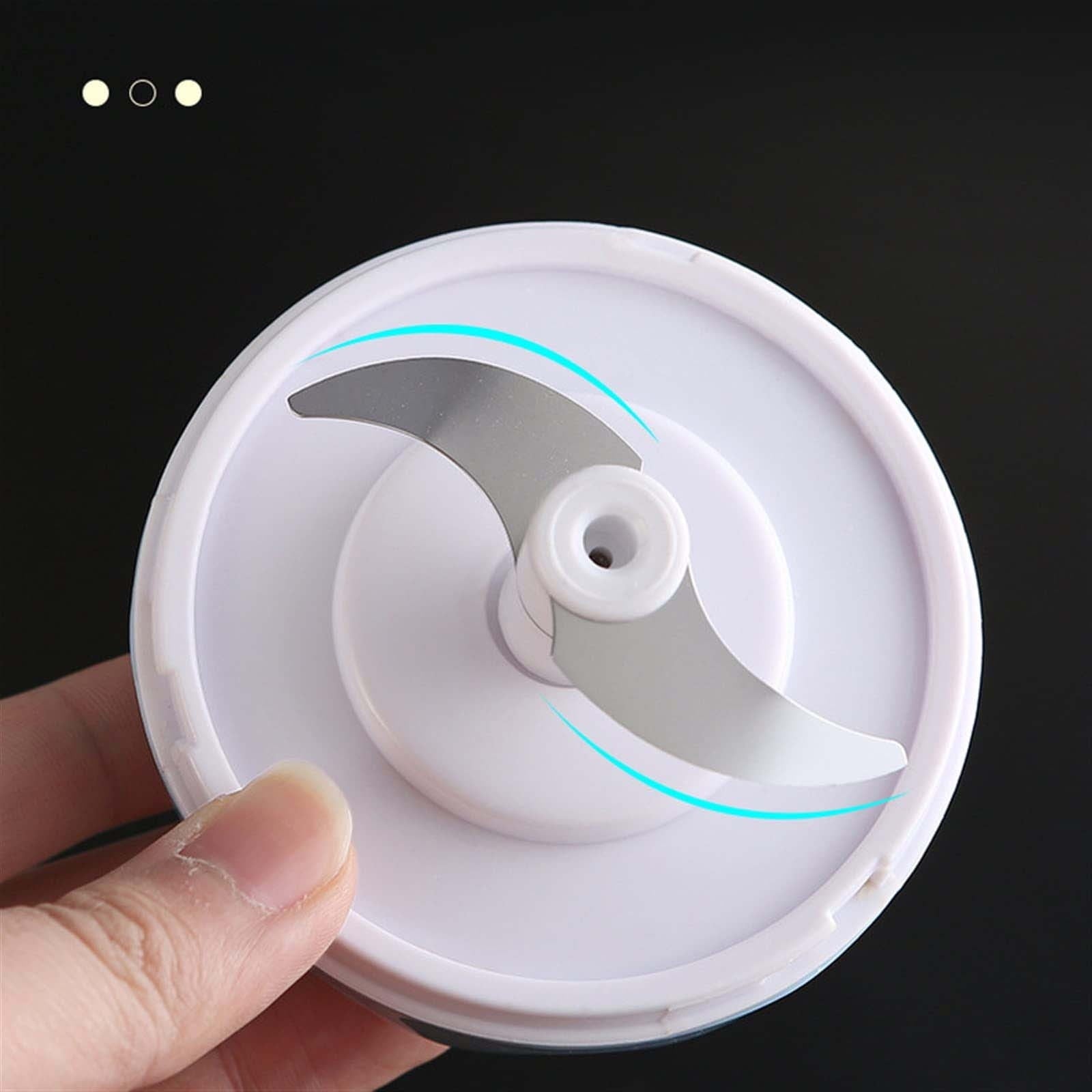 Efficient Manual Food Chopper and Mincer for Garlic Onions and Ground Meat Kitchen Prep Tool - Image 3