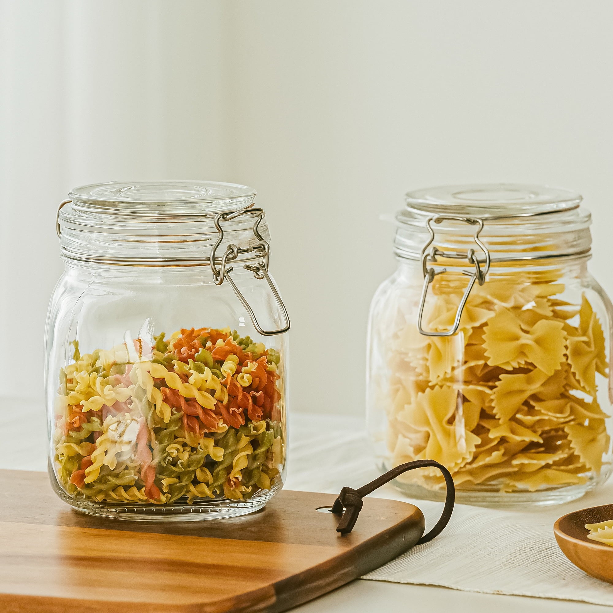 Mainstays 38 oz Glass Food Storage Jar Canister with Locking Airtight Lid, Kitchen Pantry Storage Container - Image 3