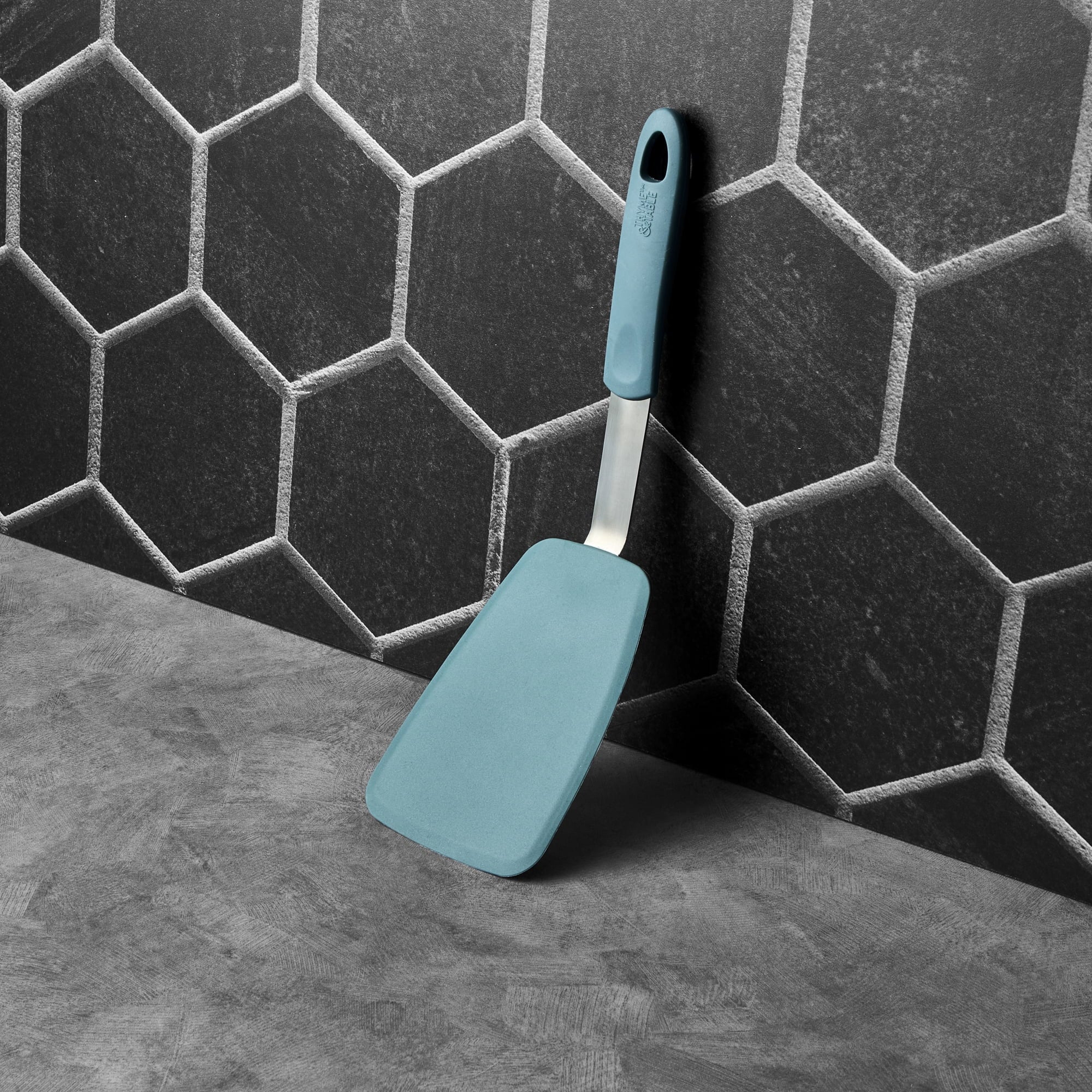 Thyme & Table Food-Safe Silicone Large Turner, Green - Image 5