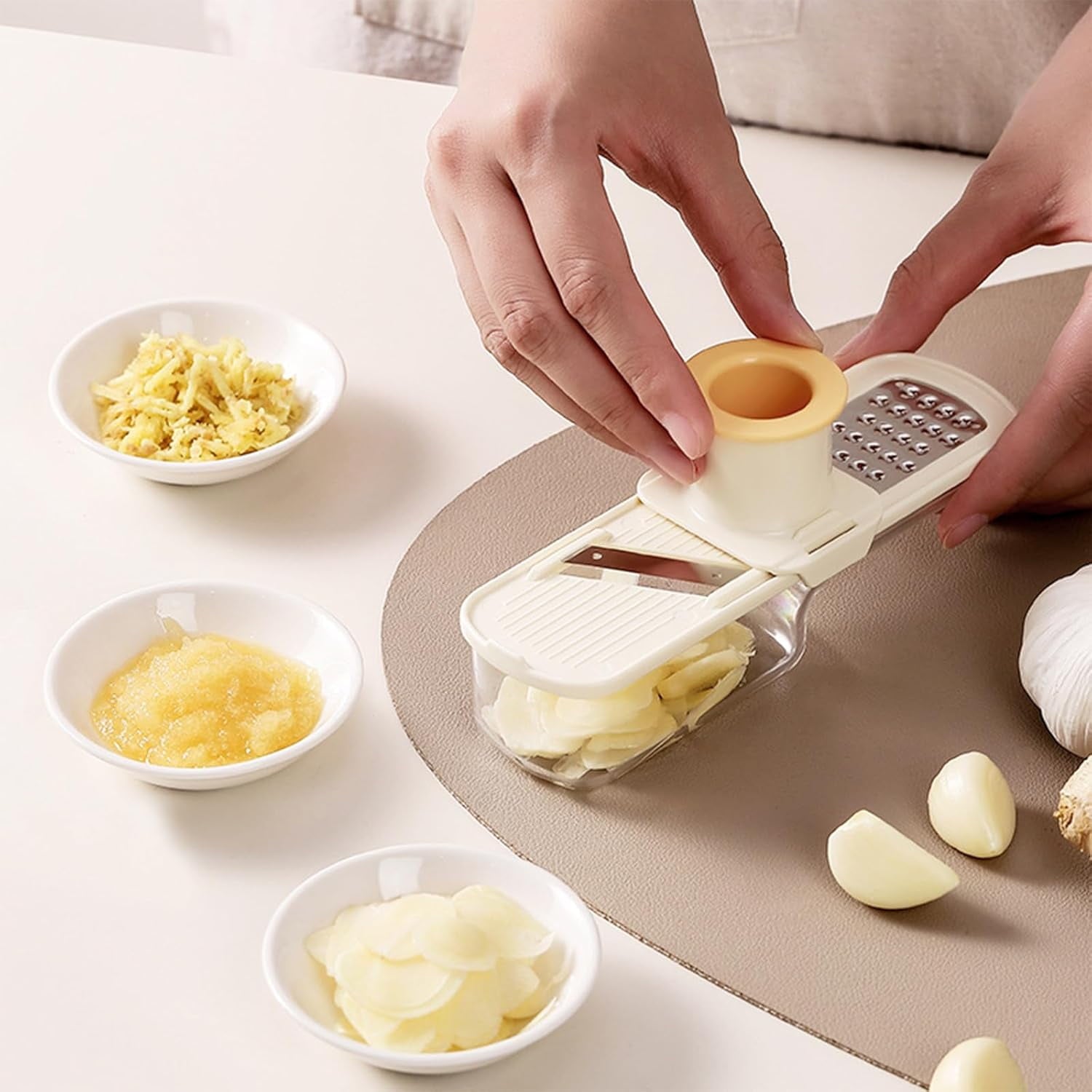 Multifunctional Garlic Grinder & Mandoline Slicer, 3-in-1 Kitchen Tool for Slicing, Grinding and Shredding with Hand ... - Image 2