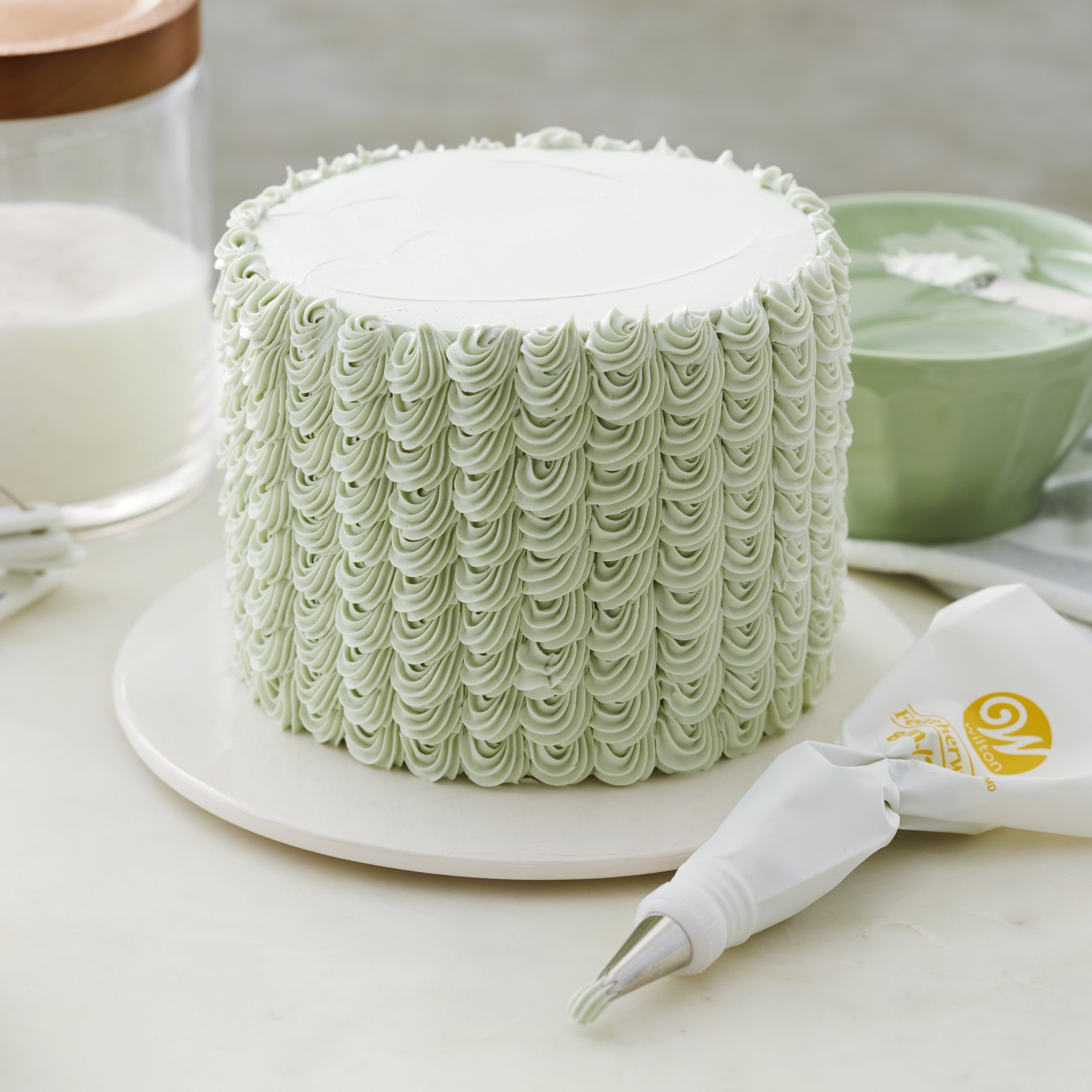 Reusable Featherweight Decorating Piping Bag, Plastic, 8-in. - Image 3