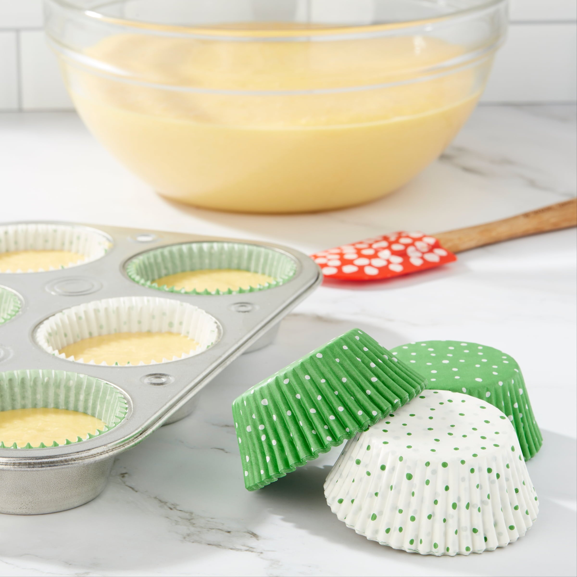 Cupcake Liners, Green & White, 75 Count - Image 2